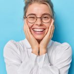 Зубная нить: незаменимый помощник в борьбе за здоровую улыбку
